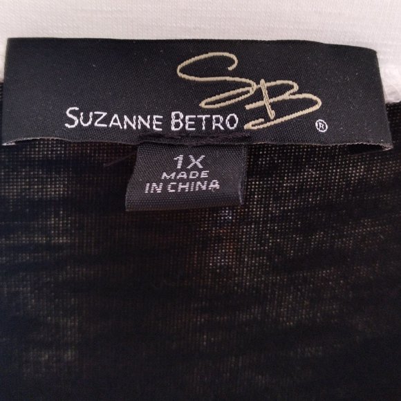 Elegant White and Black Blouse, Famous Suzanne Betro, Size - 1X - Picture 2 of 6